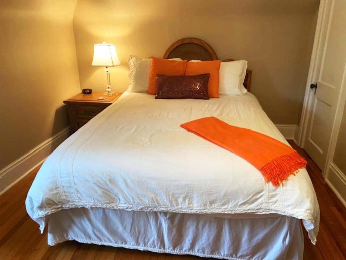 Cottage On Caledonia Bed & Breakfast Στράτφορντ Εξωτερικό φωτογραφία